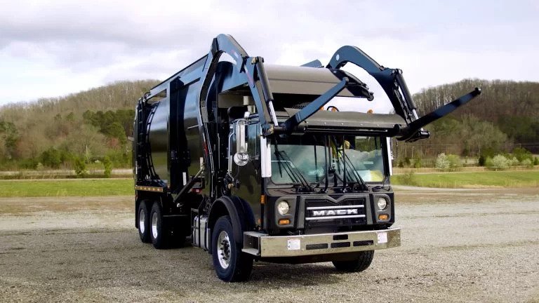 Front loarder garbage truck